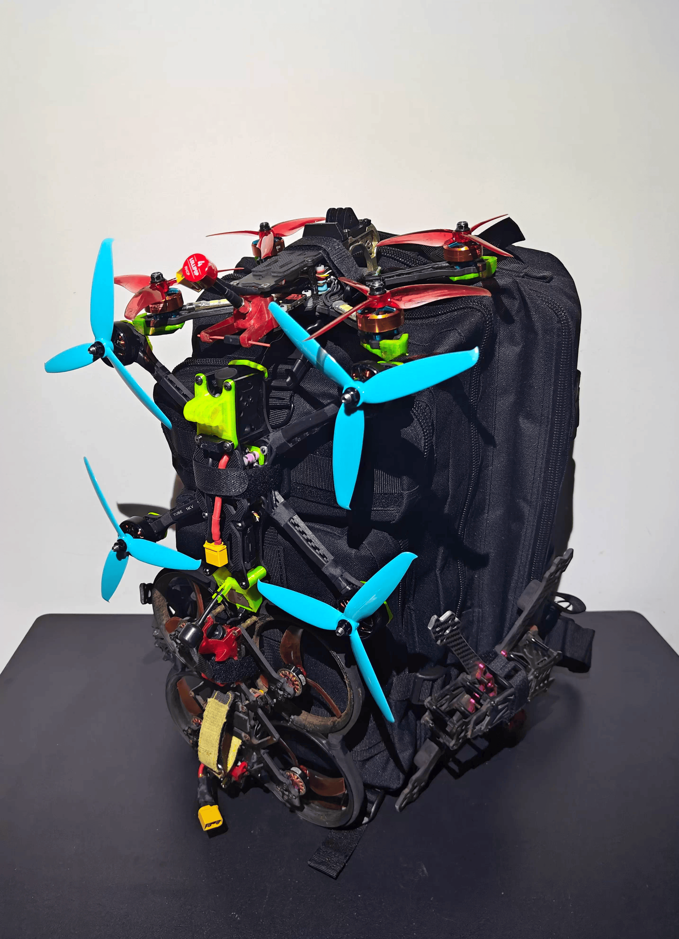 FPV Backpack Military Hang 4-5 - مراجعة Drone Kit Waterproof وسعره